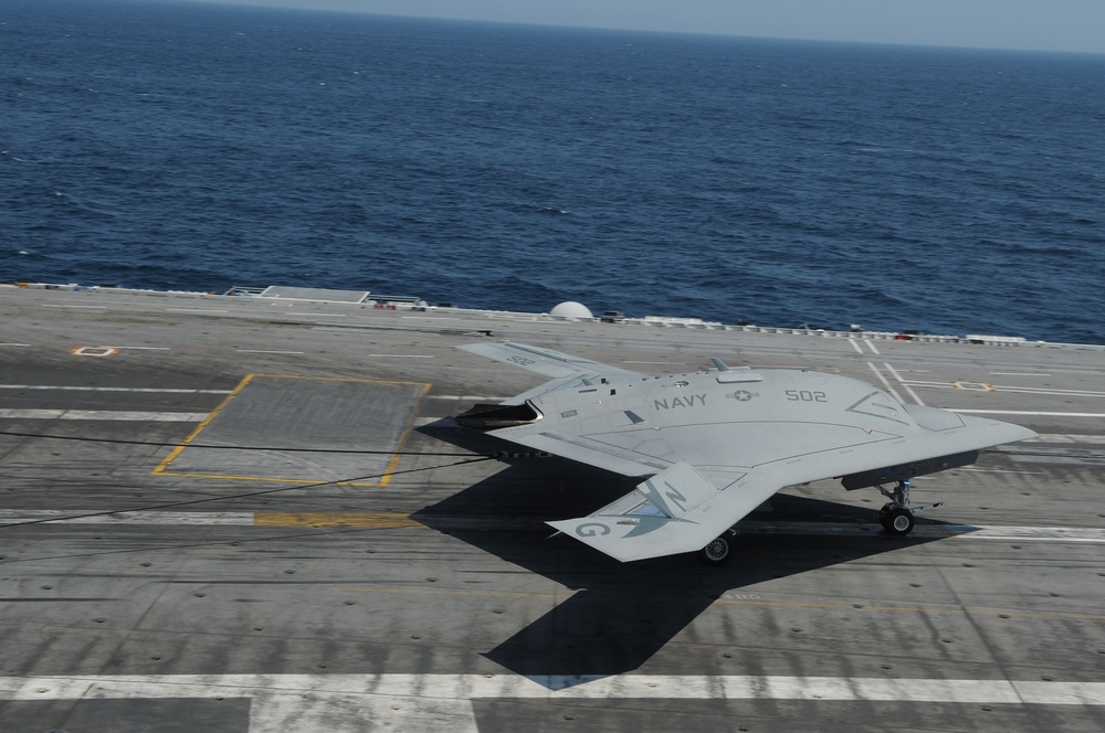 X-47B UCAS demonstrator makes successful landing at sea