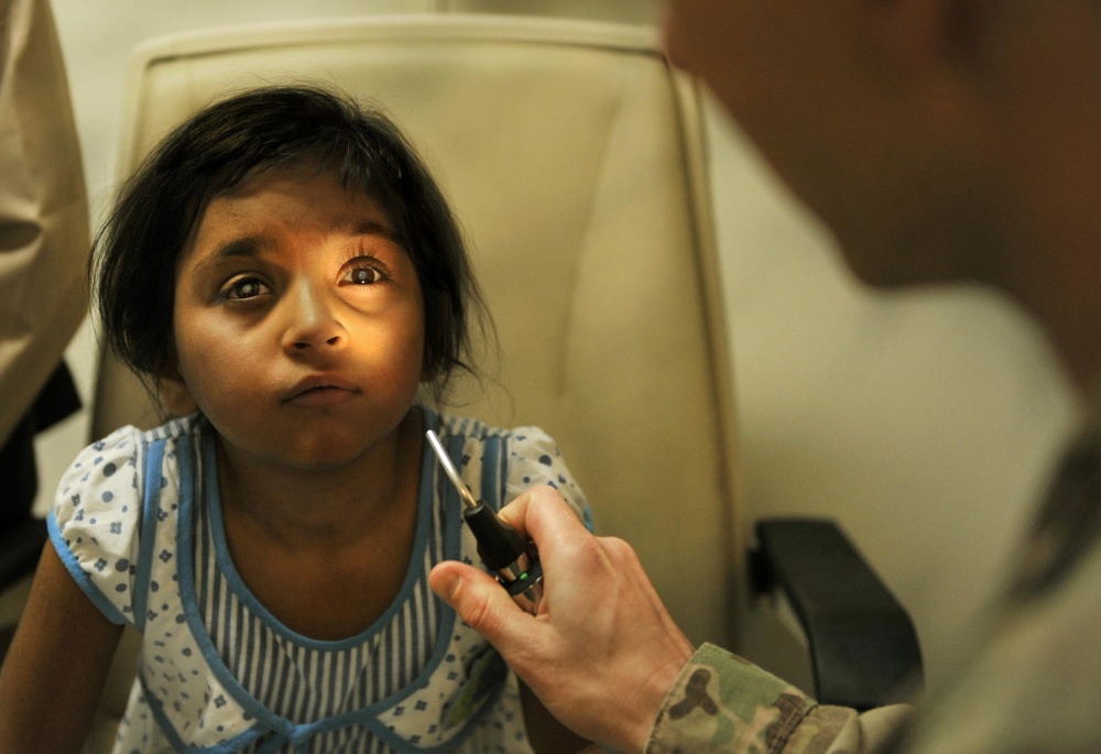 Doctor and technician team revive Afghan youth's vision