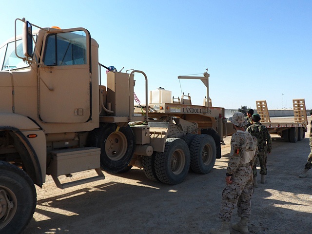 ANA soldiers receive equipment training