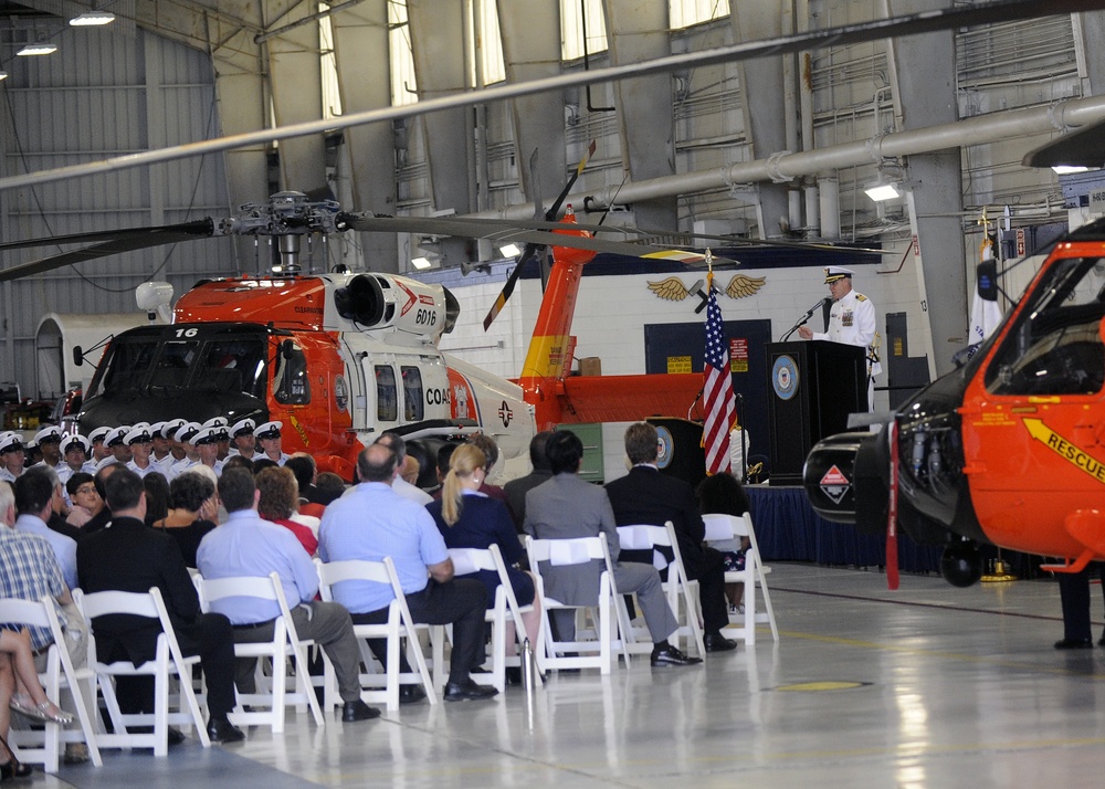 Coast Guard Air Station Clearwater changes command