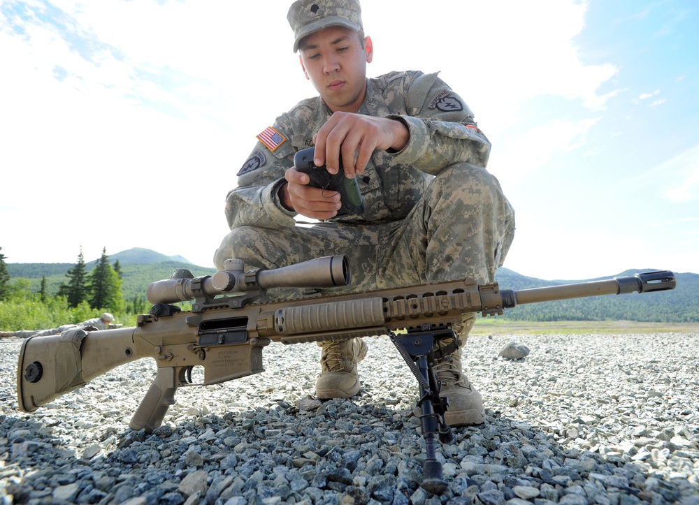 US Army Sniper School cadre train Spartan soldiers