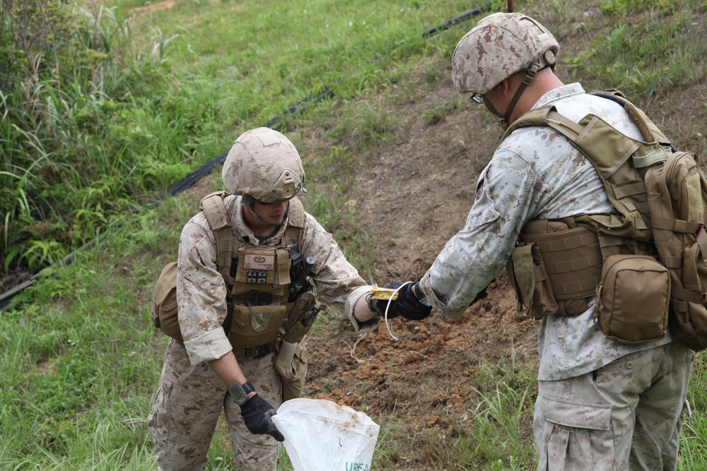 EOD Marines reconstruct blast sites