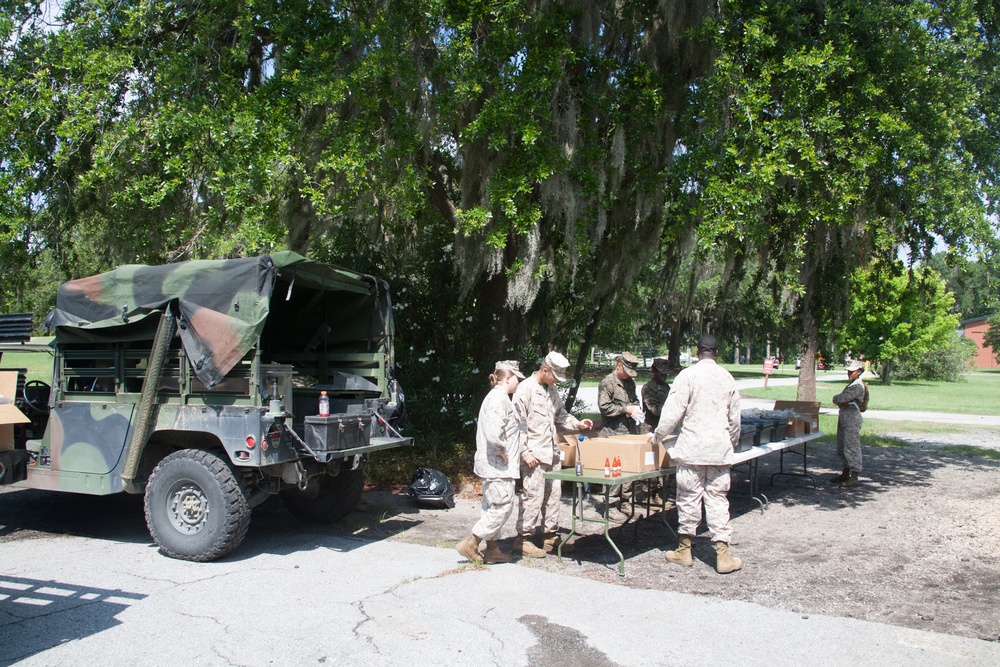 Photo Gallery: Marine cooks serve recruits hot meals during field training on Parris Island