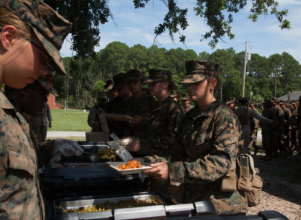 Photo Gallery: Marine cooks serve recruits hot meals during field training on Parris Island