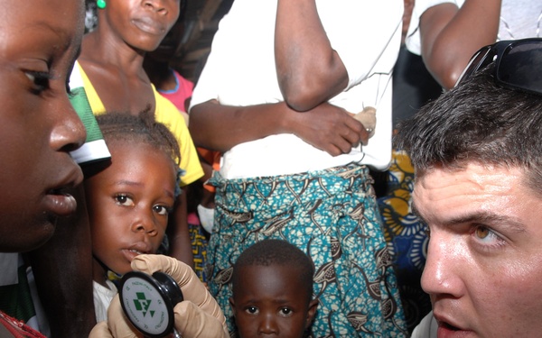 US, Liberian military deliver medical support to remote mining villages