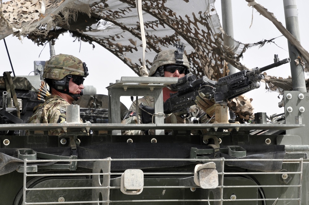 New regional commander views border crossing