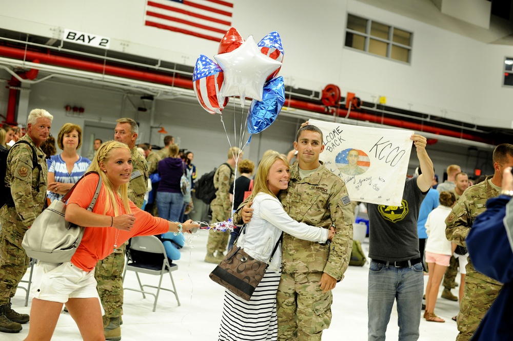 Airmen return home from Air Expeditionary Force deployment