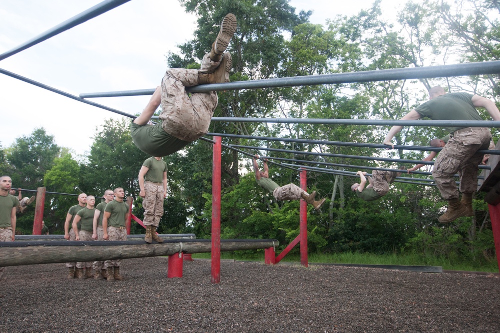 Photo Gallery: Marine Corps recruits increase strength, overcome obstacle course on Parris Island