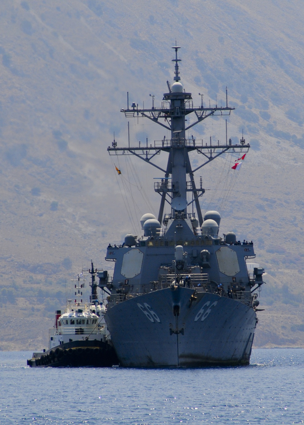 USS Gonzalez (DDG 66) visits Greece