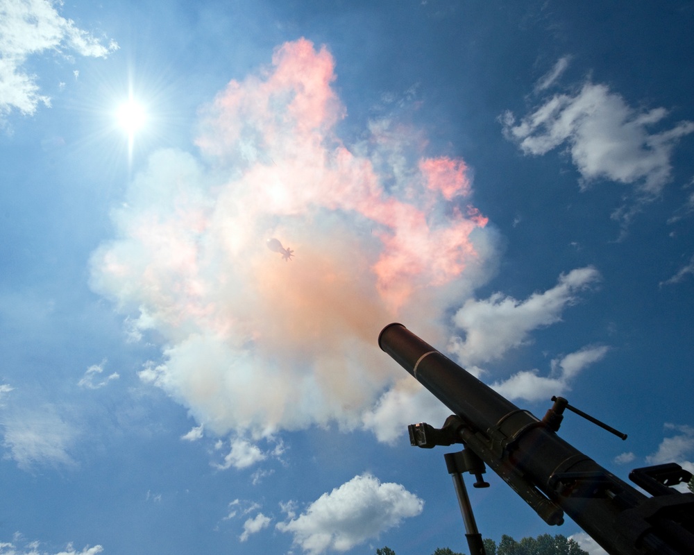Indiana Soldiers fire new mortar systems at Atterbury