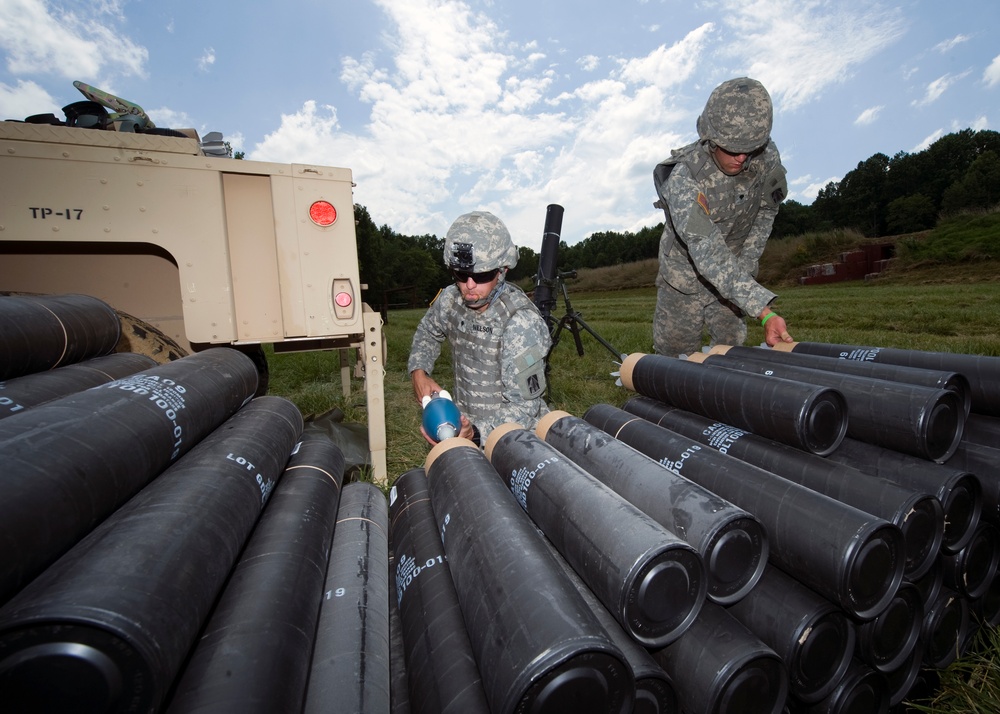 Indiana soldiers fire new mortar systems at Atterbury