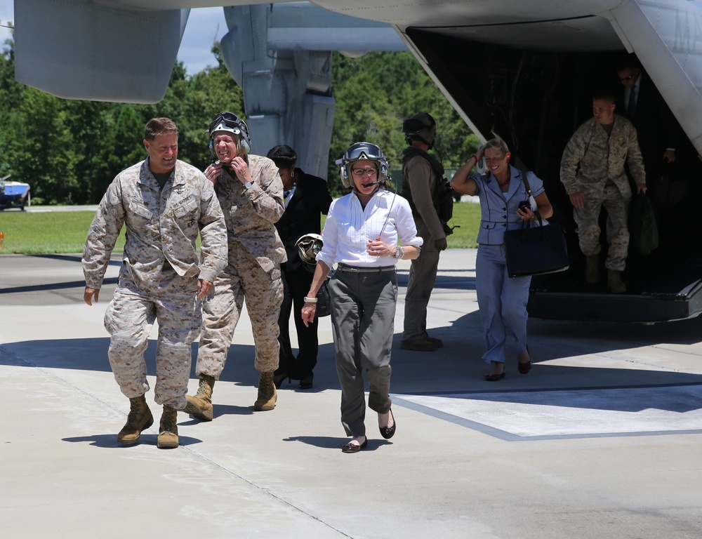 Senator Visits MARSOC