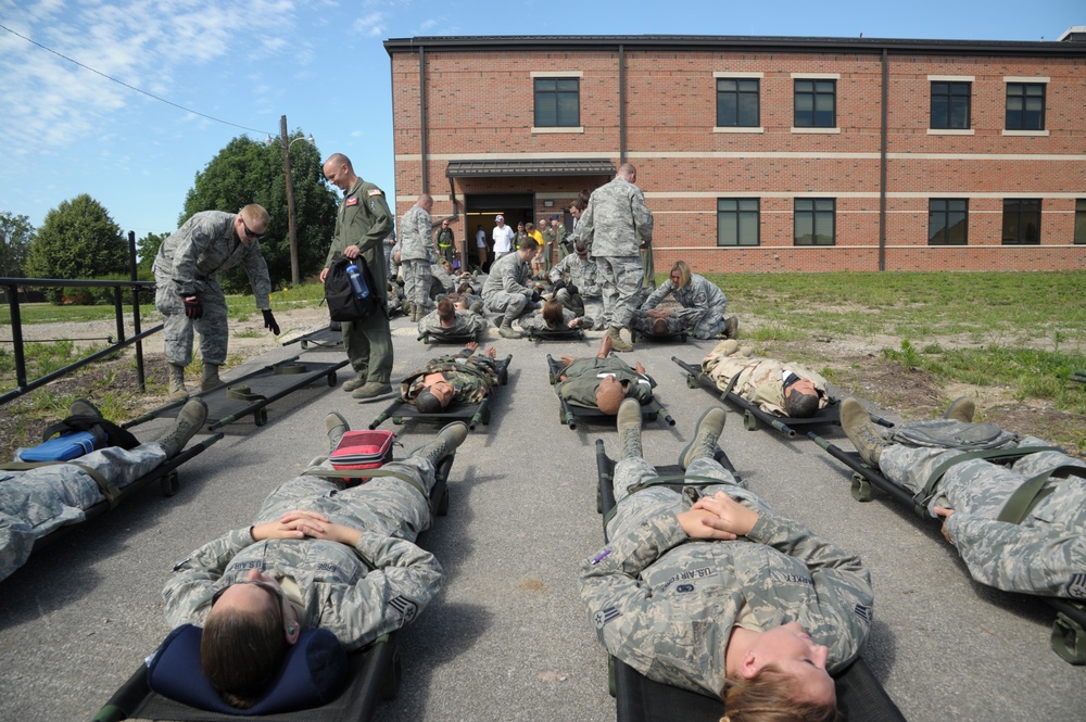 375th Aeromedical Evacuation Squadron trains with Royal Canadian Air Force