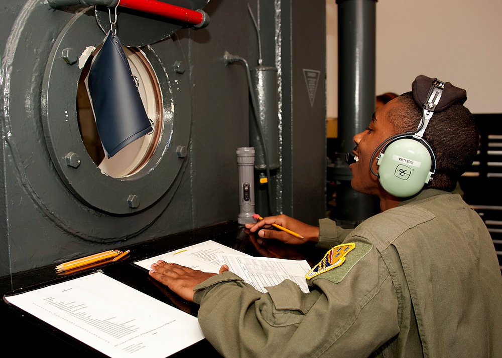 Hypobaric chamber