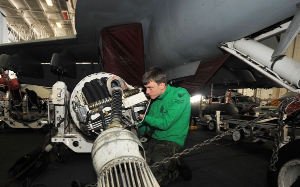 Shipboard air power supports Talisman Saber 2013
