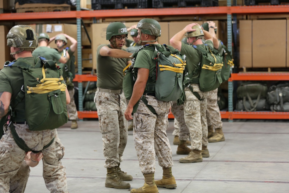 Adrenaline rush: airborne Marines train to become Jump Master certified