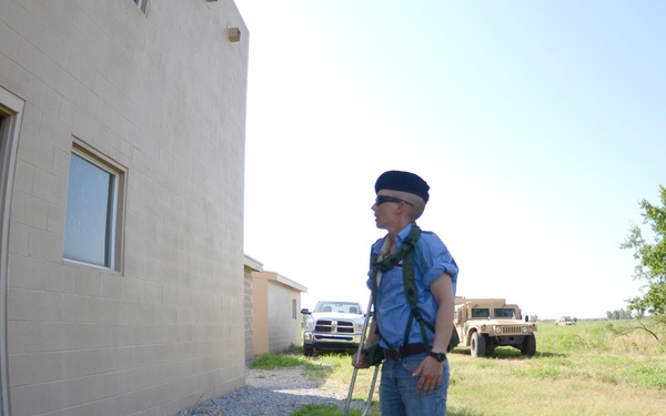 MPs keep noncombatants at bay