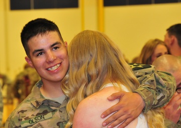 Two flights bring home nearly 500 4th SBCT Soldiers from Afghanistan