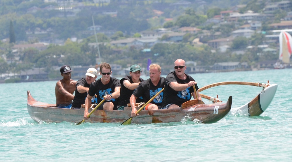 K-Bay paddle battle: Military, local community compete in canoe