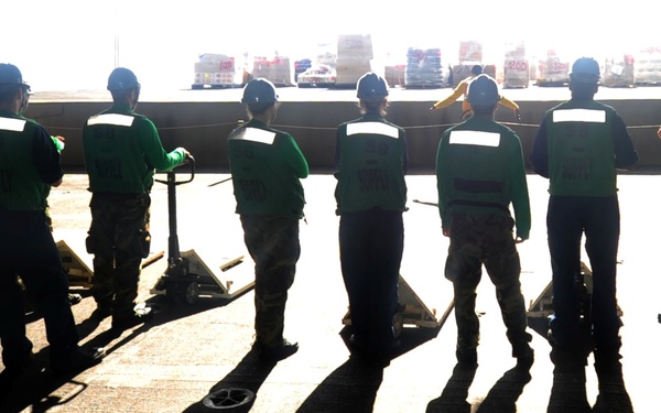 USS George Washington operates off Australian coast