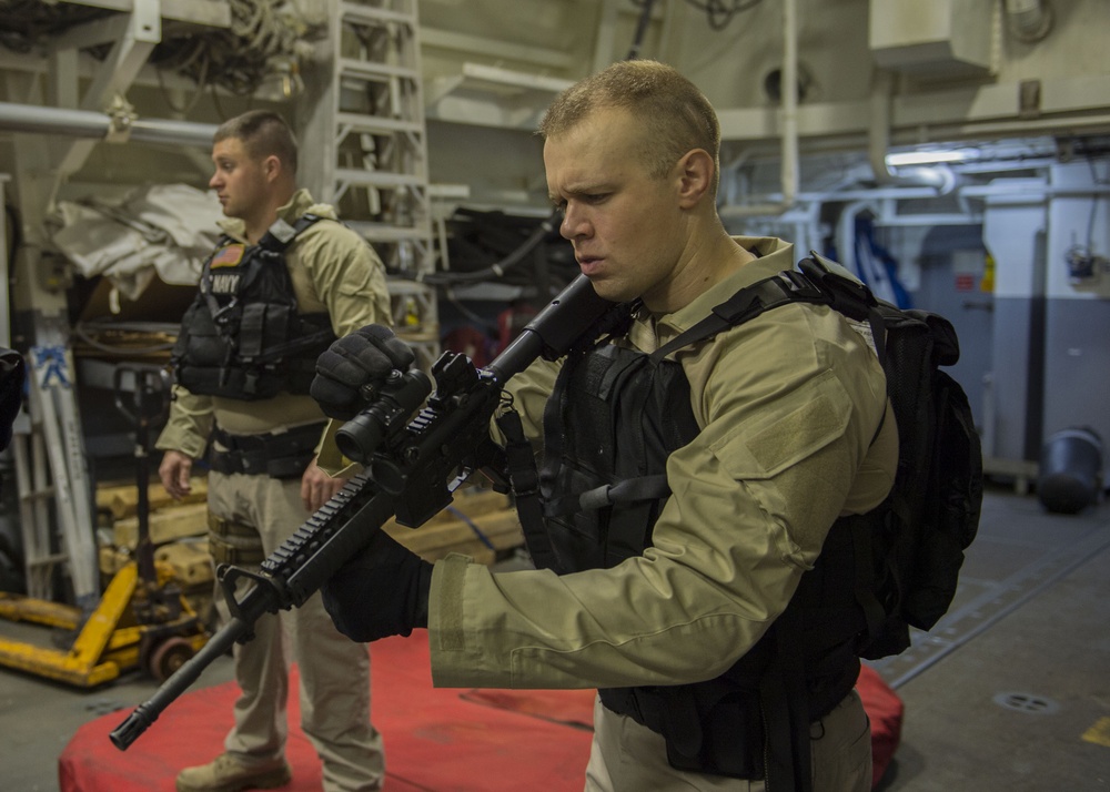 VBSS team supports Talisman Saber 2013 aboard USS Momsen