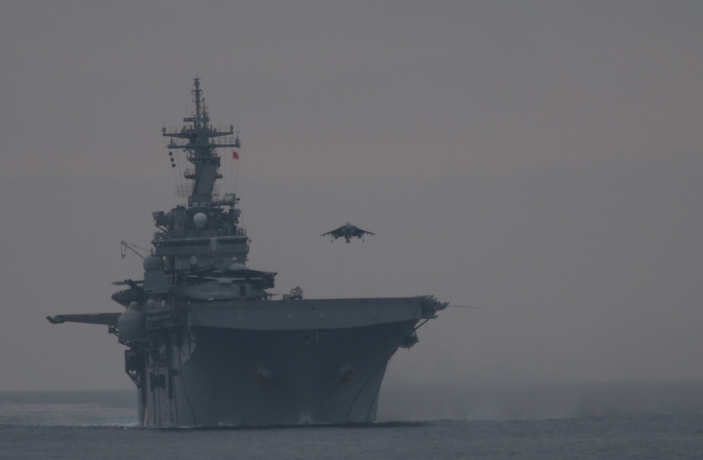 “Sea Elk” soar over Boxer