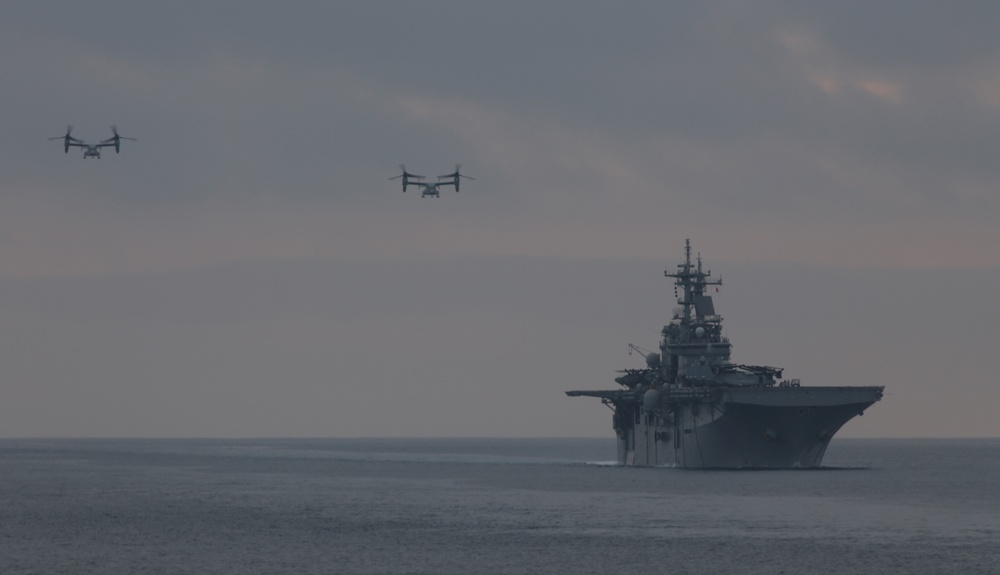 “Sea Elk” soar over Boxer