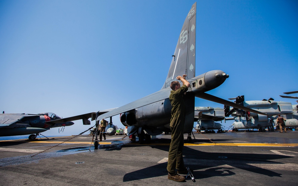 VMM-266 Aircraft Maintenance