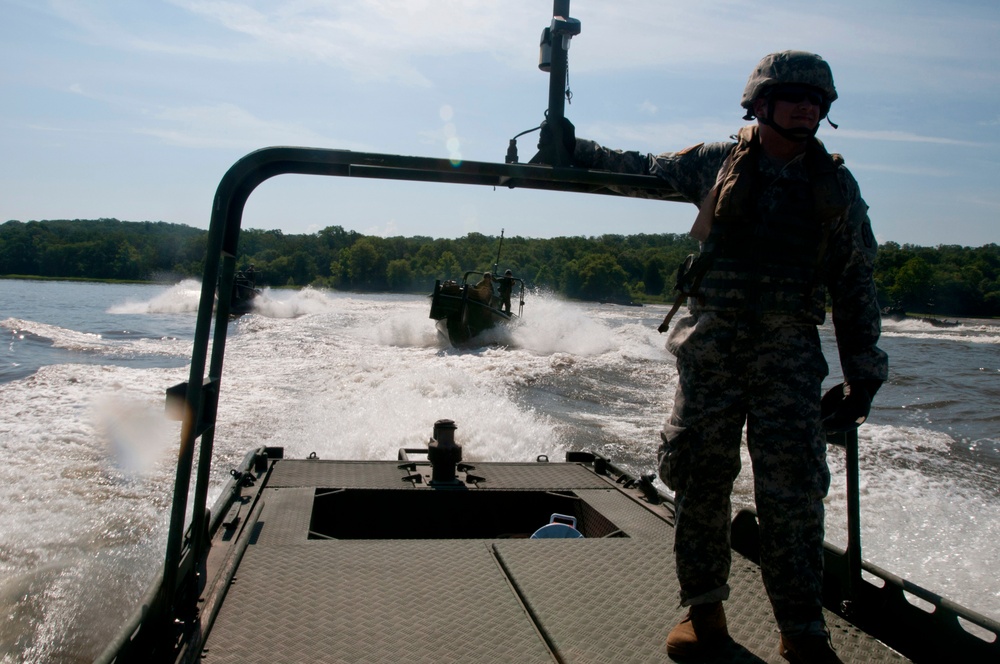 Army Reserve soldiers create waves, bridges