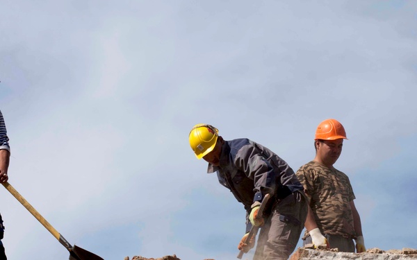 Mongolian, US engineers team up to renovate school