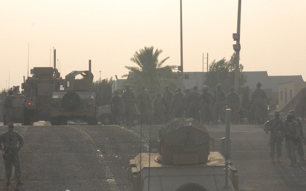 Where the land meets the sea: Training exercise brings Army watercraft and 4th BSB together to deliver humanitarian hope