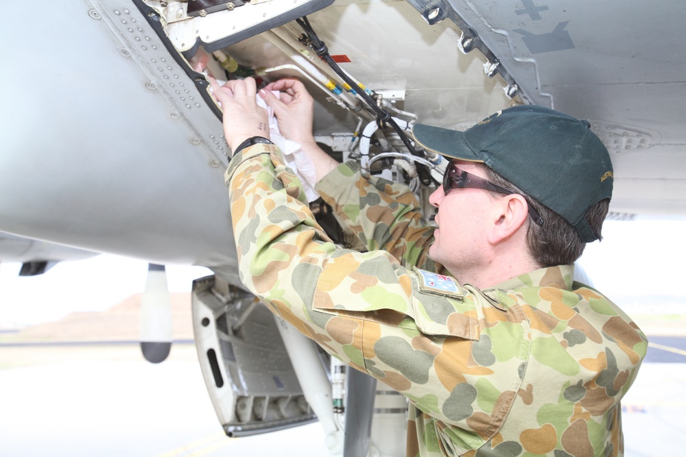 Australian, U.S. forces work tirelessly to ensure aircraft safety