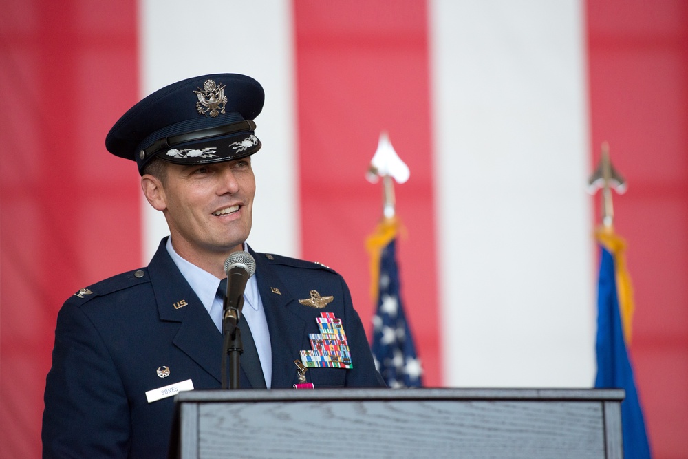 60th Air Mobility Wing change of command