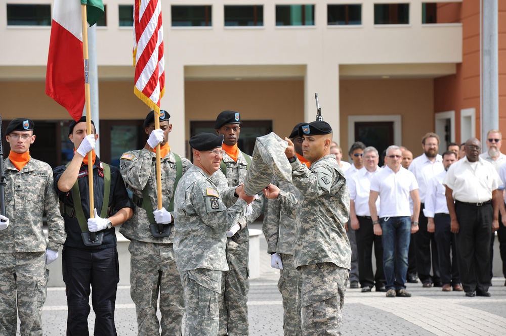 Change of command 509th Signal Battalion, uncasing of the colors