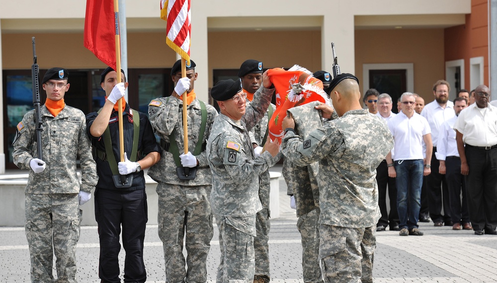 Change of command 509th Signal Battalion, uncasing of the colors