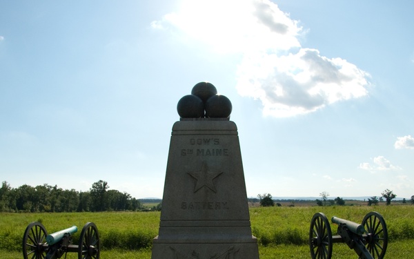 Maine soldiers commemorate 150th anniversary of Gettysburg with Alabama counterparts