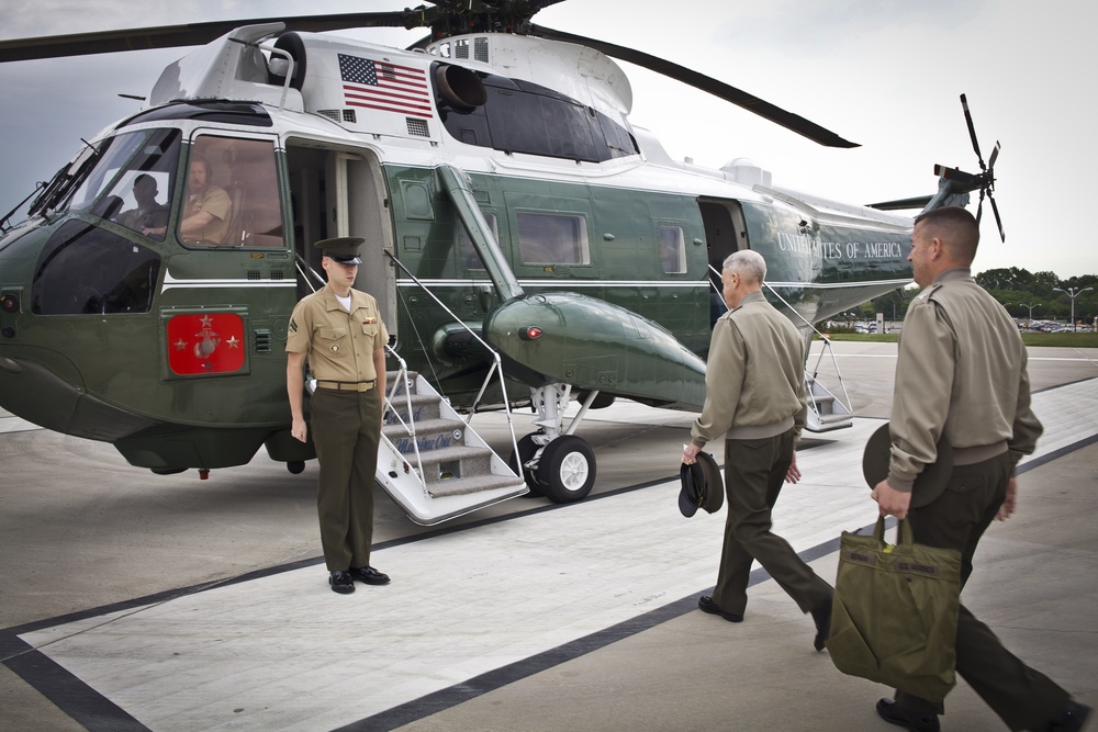 Gen. Amos visits US Naval Academy