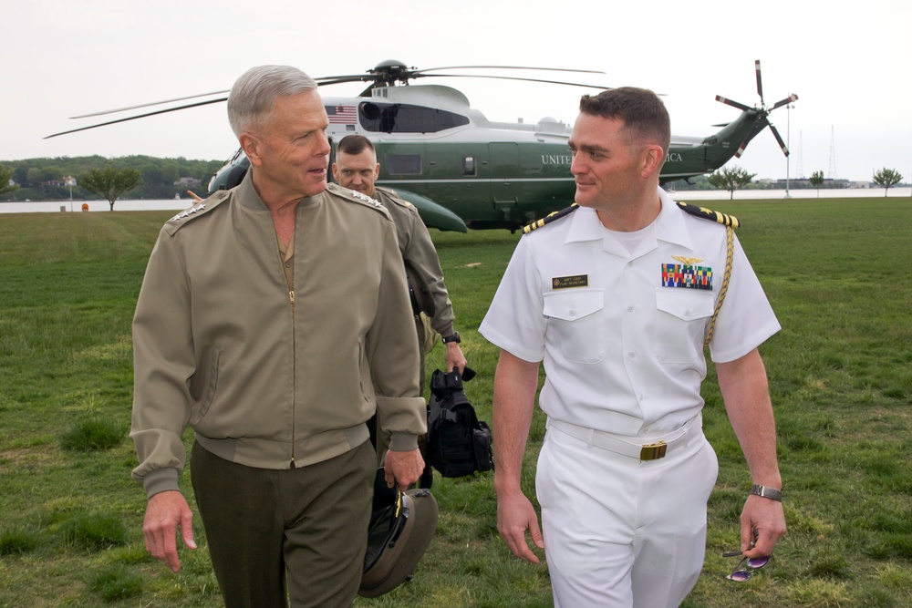 Gen. Amos visits US Naval Academy