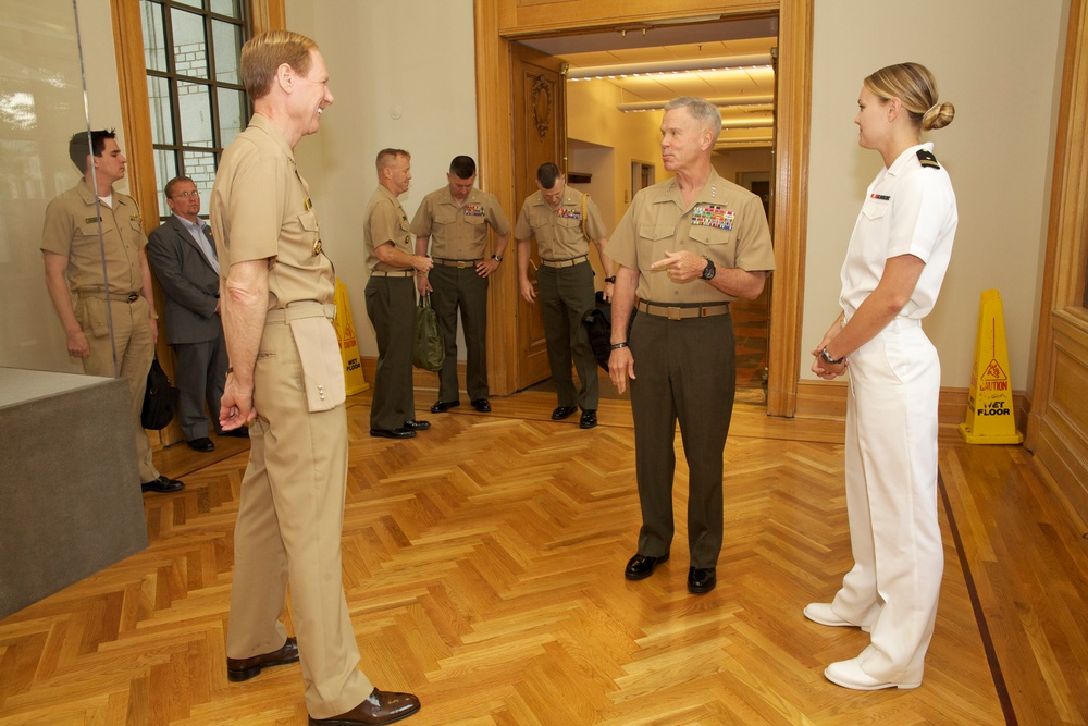 Gen. Amos visits US Naval Academy