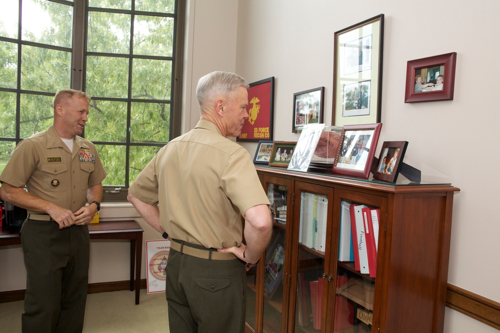 Gen. Amos visits US Naval Academy