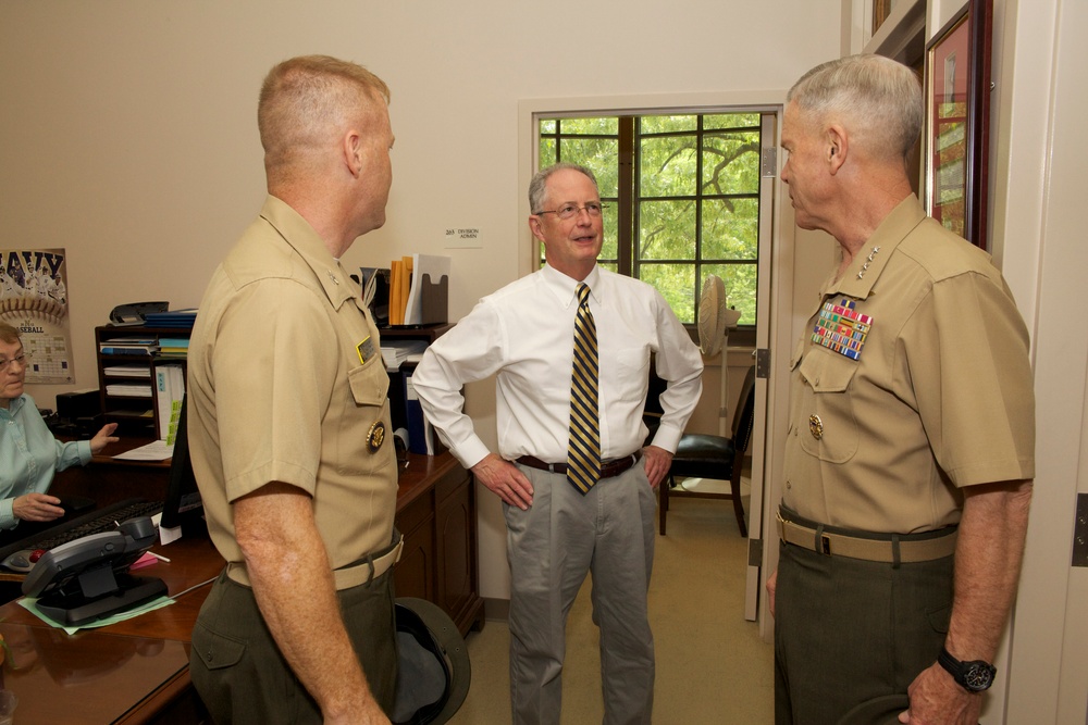 Gen. Amos visits US Naval Academy