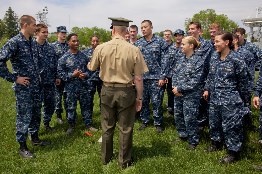 Gen. Amos visits US Naval Academy