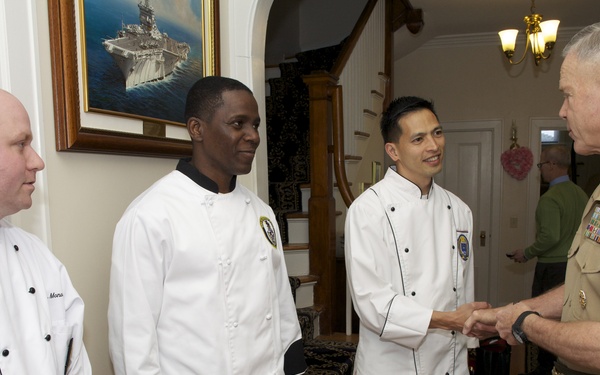 Marine Corps commandant visits US Naval War College