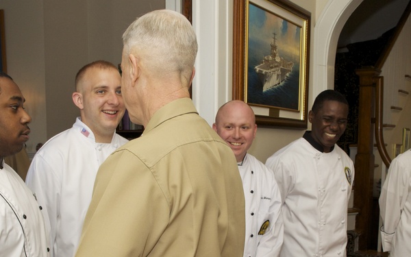 Marine Corps commandant visits US Naval War College