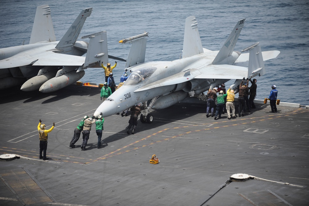 Aircraft aboard USS Nimitz