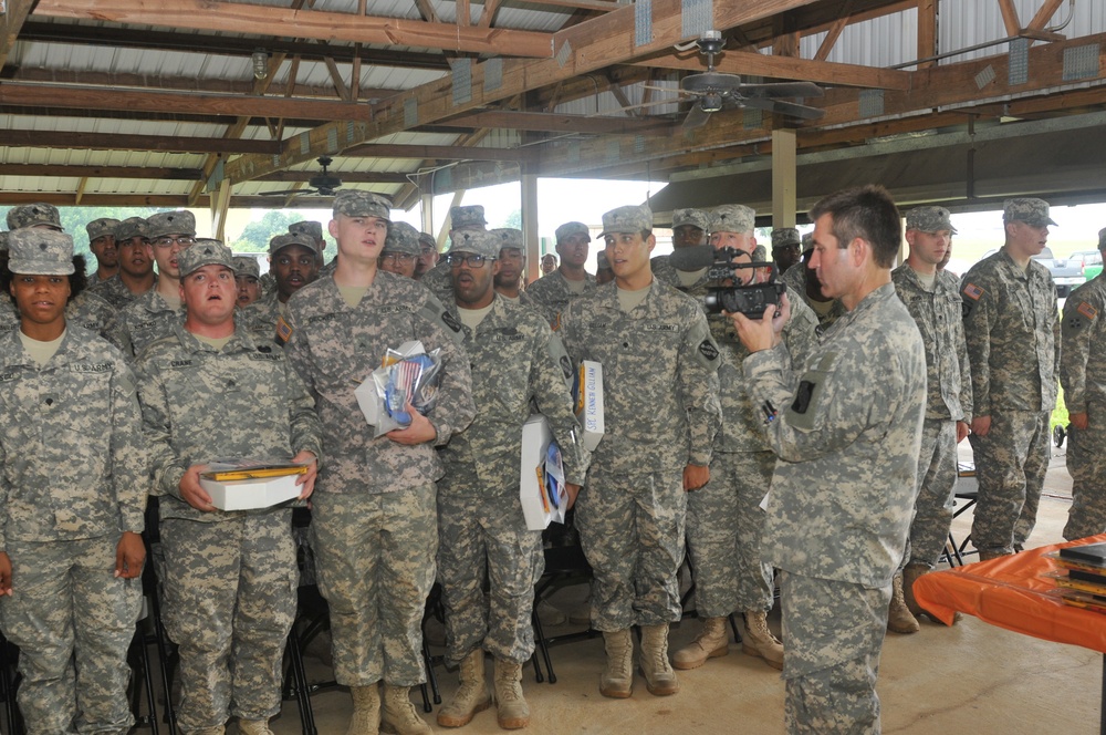 Signal Soldiers honored for a job well done