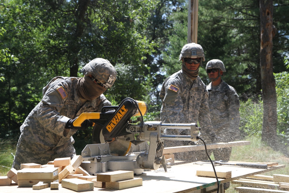 Soldiers of the 871st Engineer Company at WAREX 2013