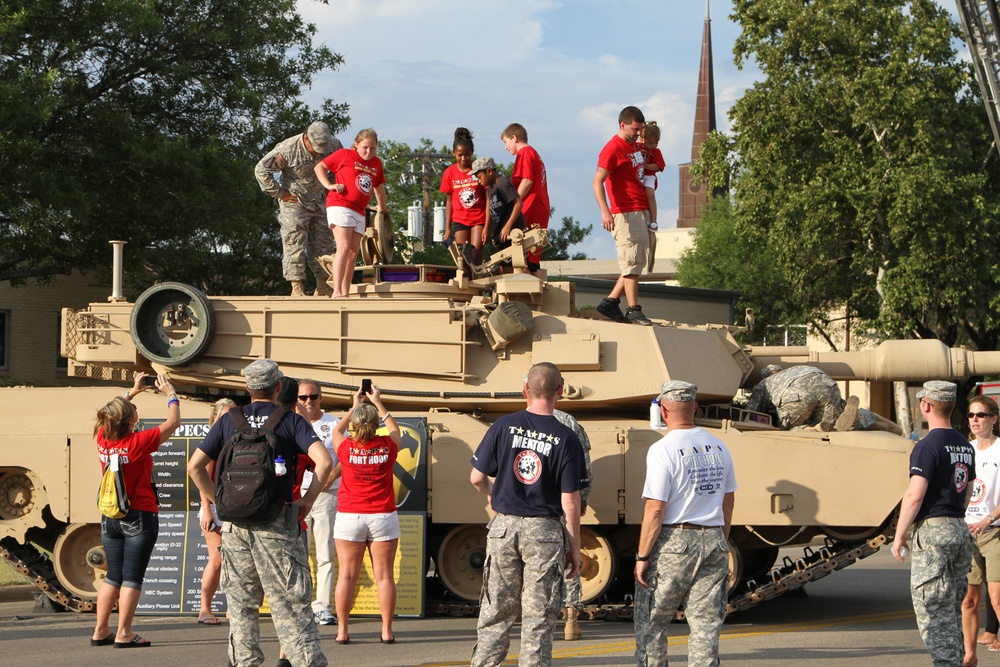Fort Hood soldiers assist grieving loved ones