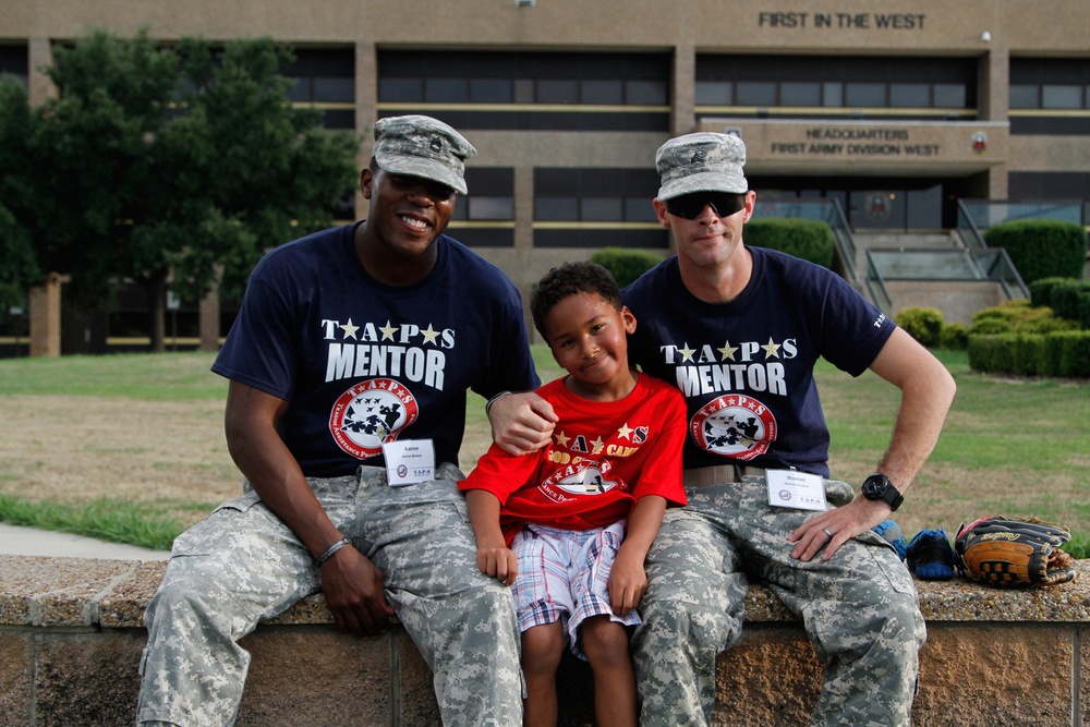 Fort Hood soldiers assist grieving loved ones