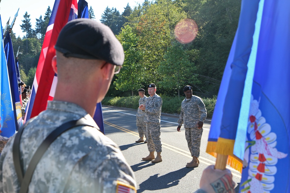 Thunderbolt soldiers connect with community during Lakefair parade